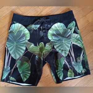 Aloha Billabong boardshorts size 32